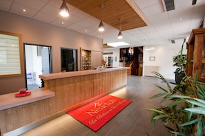 Reception - Les Balcons du lac d'Annecy - Neaclub (Sevrier)