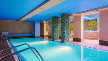 Indoor pool, pool loungers
