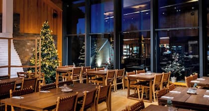 Nova Skyland Hotel