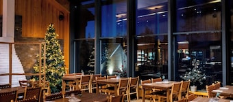 Nova Skyland Hotel
