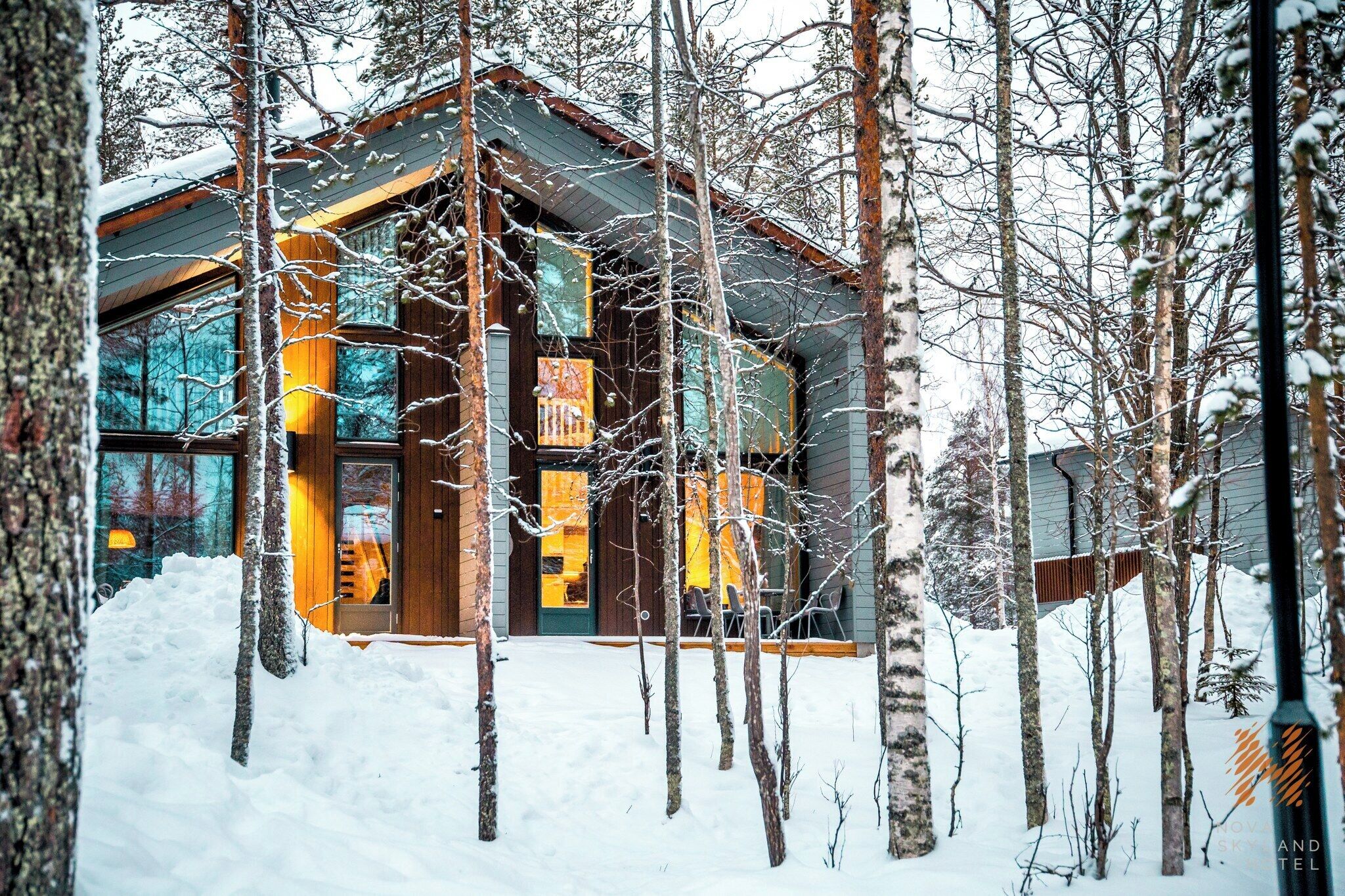 Premium bedding, minibar, in-room safe, soundproofing