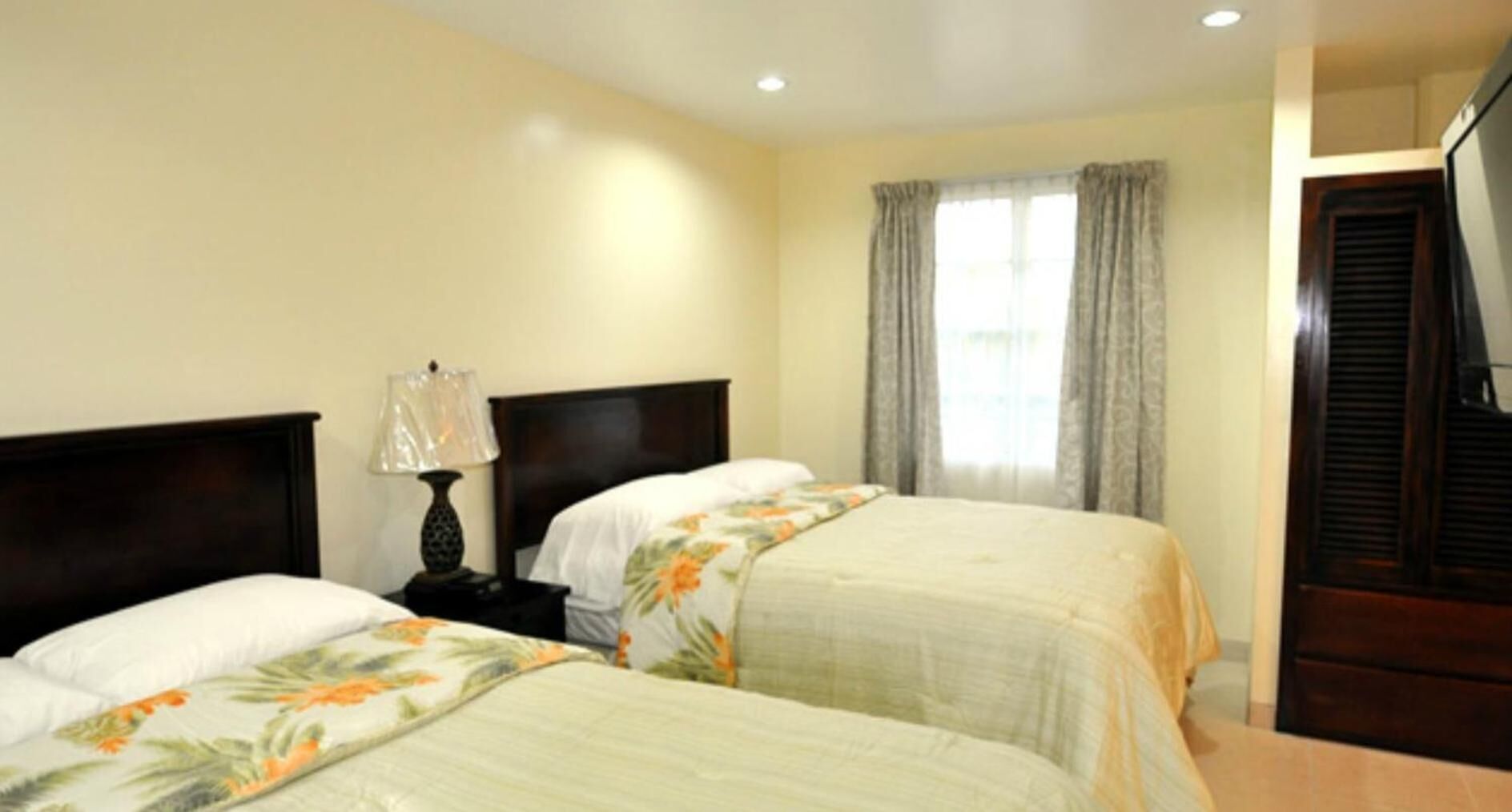 in-room safe, desk, iron/ironing board, free wifi