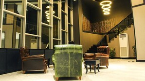 Lobby sitting area - Grand Pasabey Otel (Sivas)