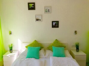 Quarto casal luxo, sacada | Wi-Fi de cortesia