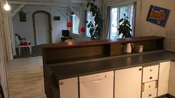 Studio | Eigene Küche | Kühlschrank, Mikrowelle, Ofen, Herdplatte