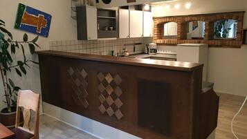 Studio | Eigene Küche | Kühlschrank, Mikrowelle, Ofen, Herdplatte