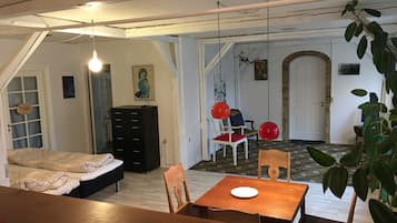 Studio | Wohnbereich | Flachbildfernseher