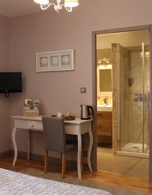 Habitaci ó doble, banyera d'hidromassatge | Equipament de l'habitació