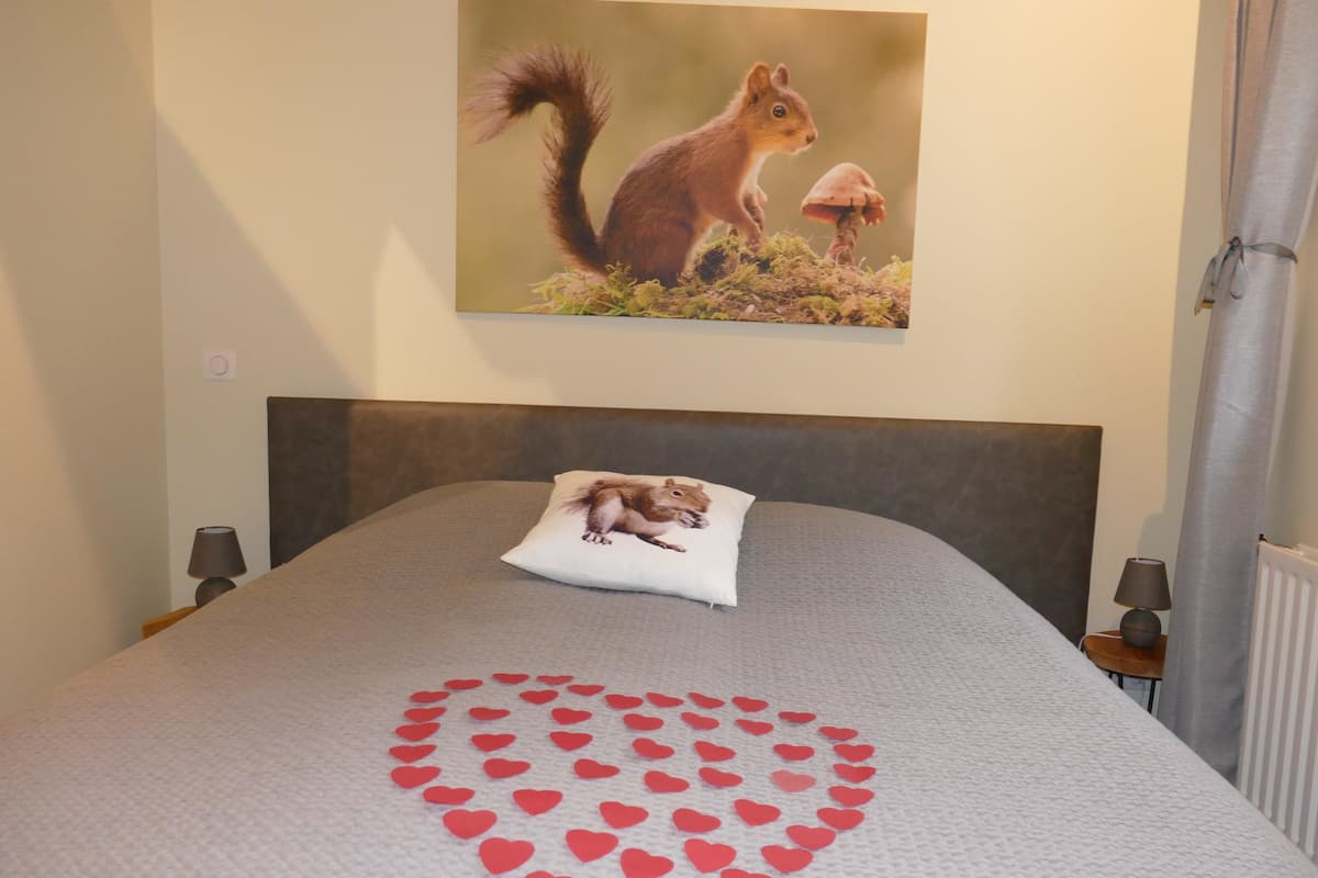 Double or Twin Room, Private Bathroom (Les Ecureuils) | Premium bedding, memory-foam beds, minibar, individually furnished