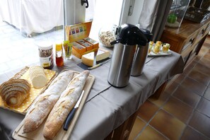 供应早餐（需付费）