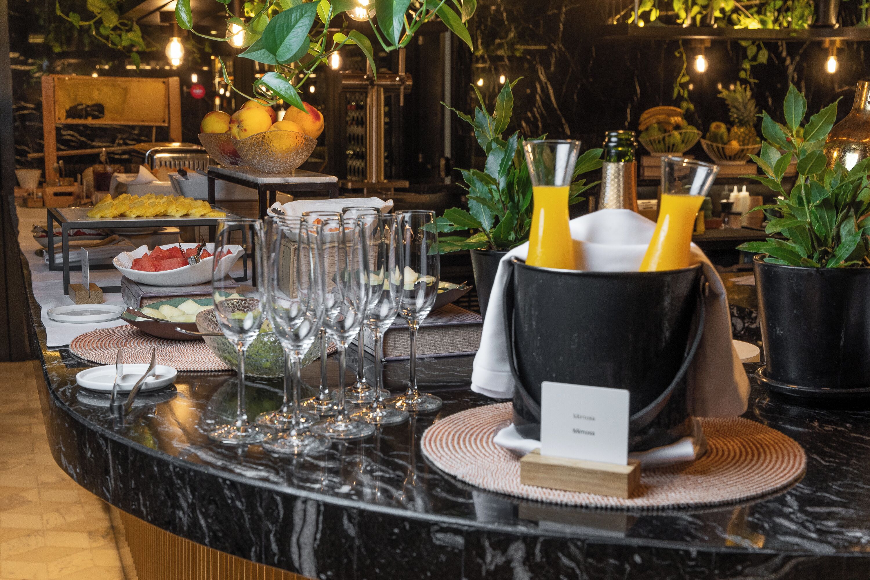 daily full breakfast (eur 38 per person)