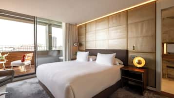 Suite | Luxe beddengoed, bedden met traagschuimmatrassen, een minibar