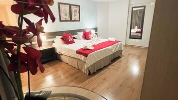 Suite Master | Minibar, blackout curtains, free cots/infant beds, free WiFi