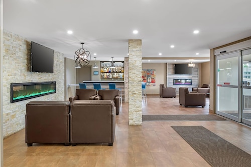 Quality Inn & Suites Bathurst