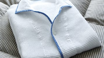 Standard Room, 1 Double Bed, Non Smoking | Premium bedding, desk, blackout curtains, soundproofing