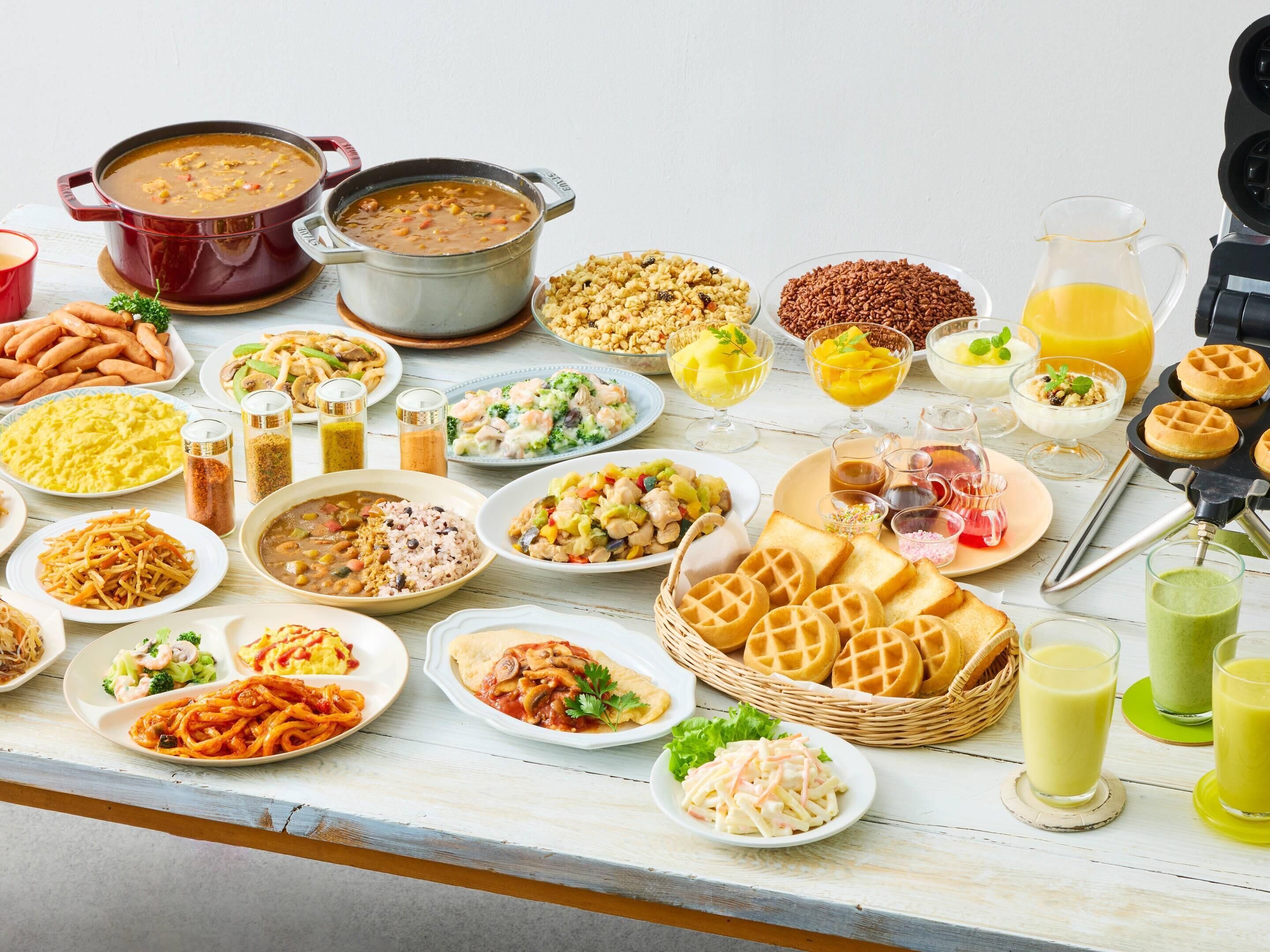 Daily buffet breakfast (JPY 1100 per person)