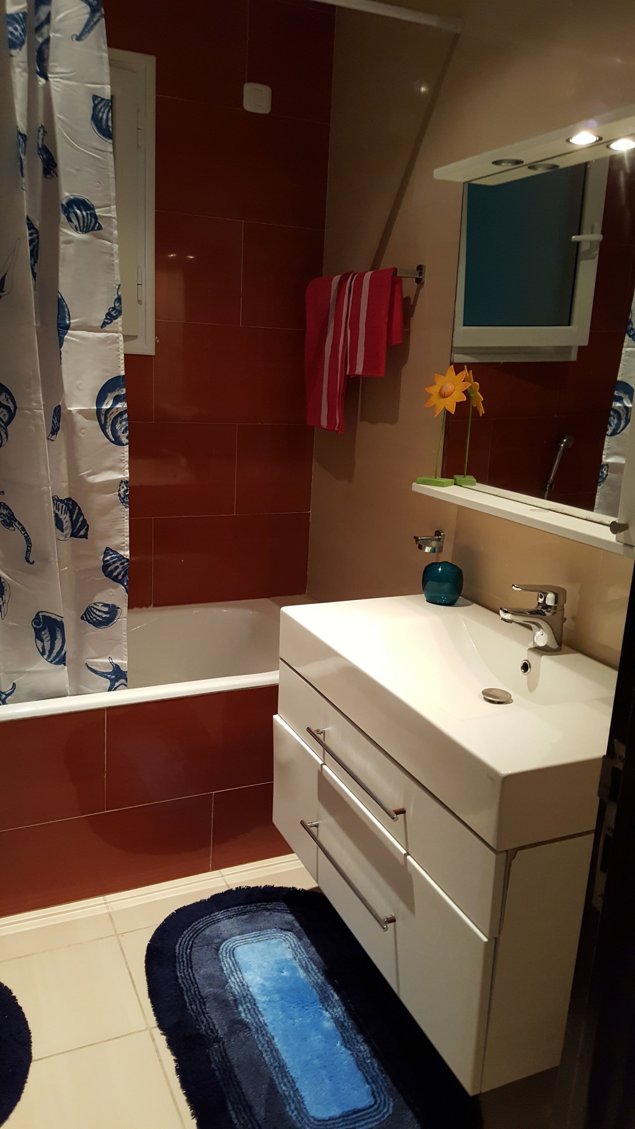 Hair dryer, towels