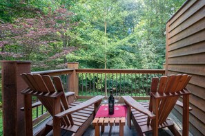 ห้องฮันนีมูนสวีท, เตียงคิงไซส์ 1 เตียง, อ่างน้ำวน | 1 ห้องนอน, Wi-Fi ฟรี, ผ้าปูที่นอน