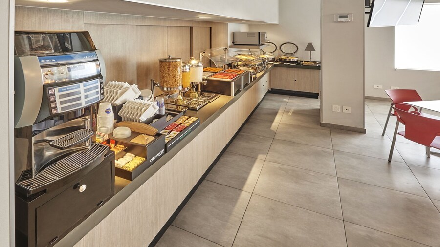 City Express Junior by Marriott León Centro De Convenciones