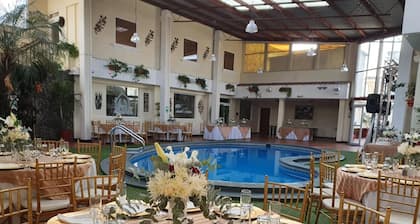 Hotel PensiĂłn Bonifaz