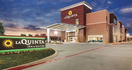 La Quinta Inn & Suites by Wyndham Dallas Northeast-Arboretum