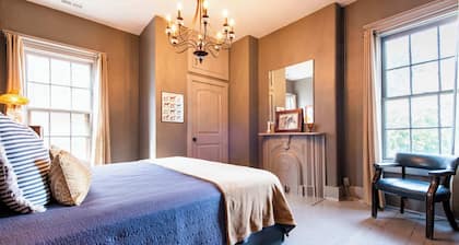 Best Location!!! - Huge Historic Charm - 3BR-3BTH