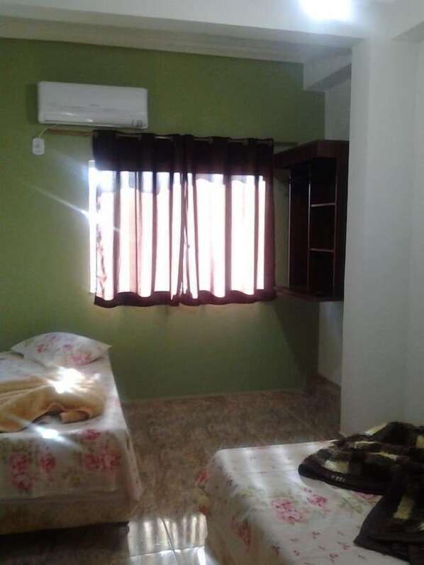 Double Room | Minibar, blackout curtains, free WiFi - Hotel Jardim Paraiba (Aparecida)