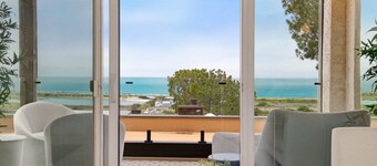 Del Mar Beach Getaway - Truly Outstanding