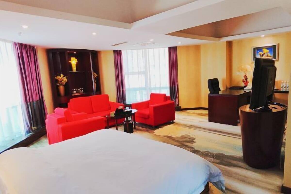 Minibar, desk, blackout curtains, free WiFi