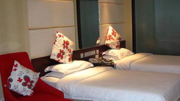 Standard Double or Twin Room | Minibar, desk, blackout curtains, free WiFi