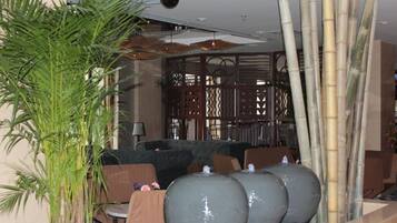 2 restaurants, breakfast, lunch, dinner served; Chinese cuisine