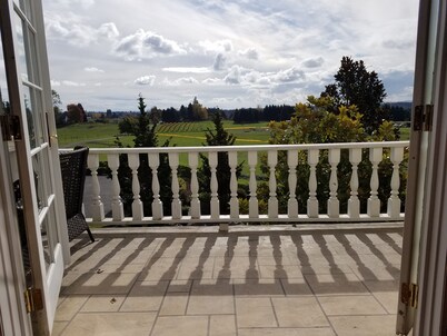Grand Chateau on 34 acre Vineyard minutes from Portland Oregon
