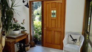 Hallway - Mitchella Farm Bed & Breakfast (Hawea Flat)