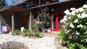 Front of property - Mitchella Farm Bed & Breakfast (Hawea Flat)