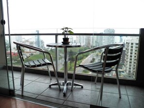Dining - OCEAN VIEW SPECTACULAR & ROMANTIC WALK IN FRONT LARCOMAR/QUEBRADA DE ARMENDARIZ  (Miraflores)