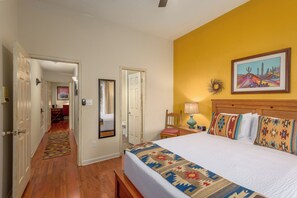 2 bedrooms, desk, iron/ironing board, free WiFi