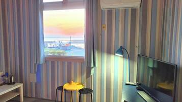 Standard Room, Beach View | Free WiFi