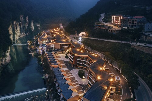 Spring Posh Roadsun International Hotel & Resort