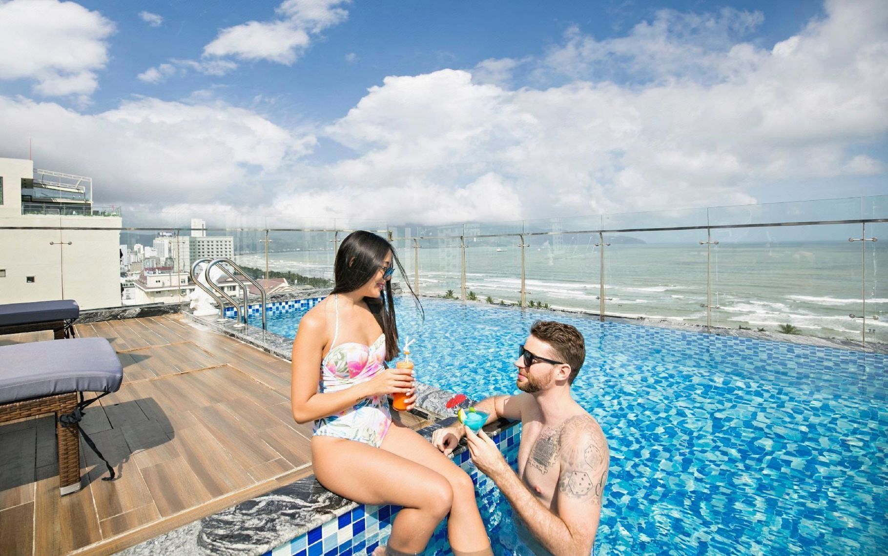 Pool | Outdoor pool, sun loungers