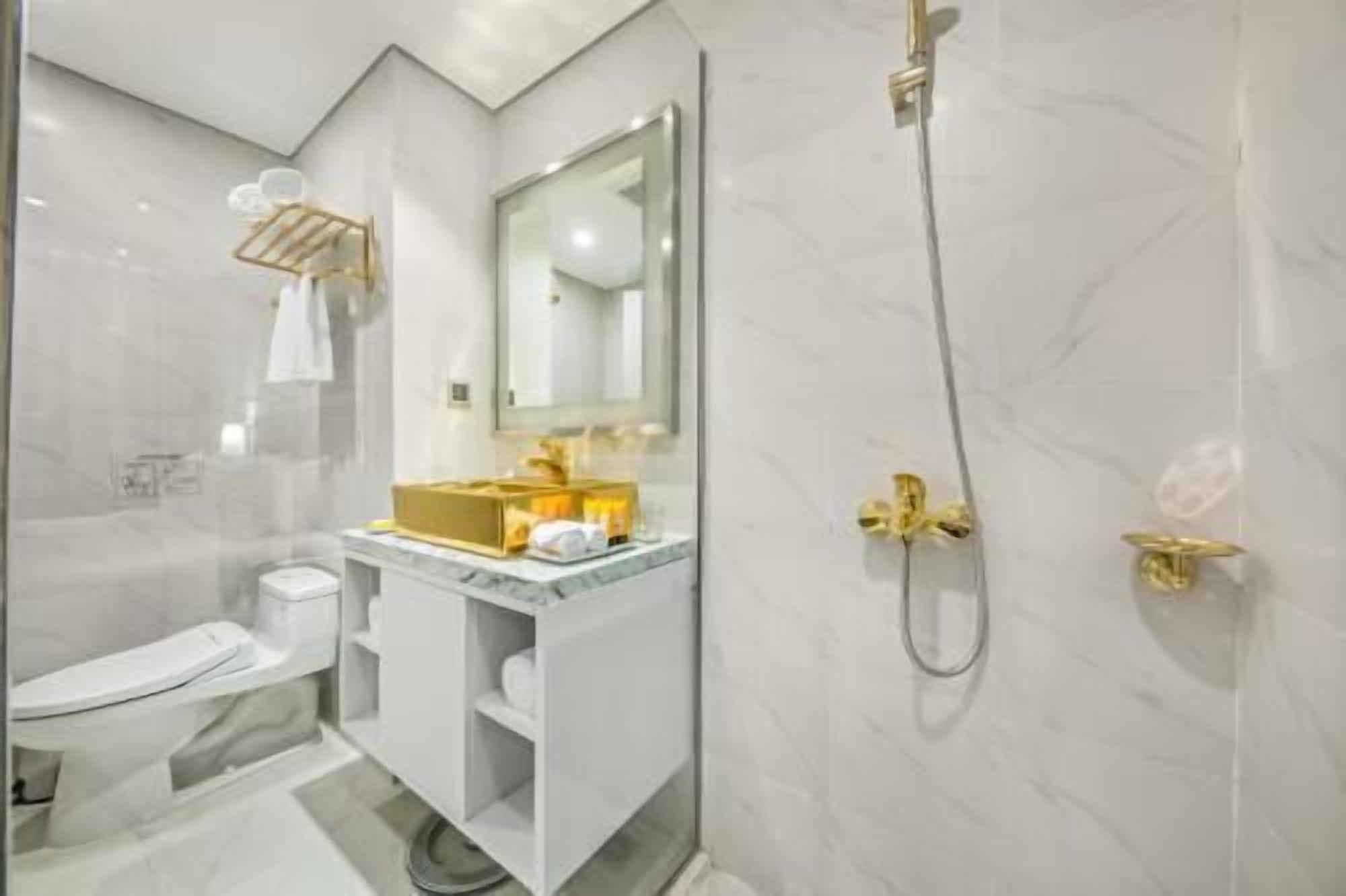 Baño | Artículos de higiene personal de diseño, secador de pelo y albornoces