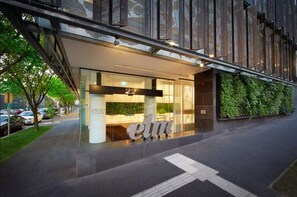 Property entrance - Elm Apartment (Southbank)