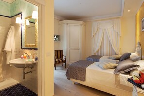 2 Schlafzimmer, Zimmersafe, Schreibtisch, Bügeleisen/Bügelbrett