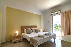 4 chambres, fer et planche à repasser, Wi-Fi gratuit, draps fournis