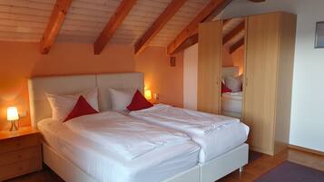 3 Schlafzimmer, Bügeleisen/Bügelbrett, Reisekinderbett, kostenloses WLAN