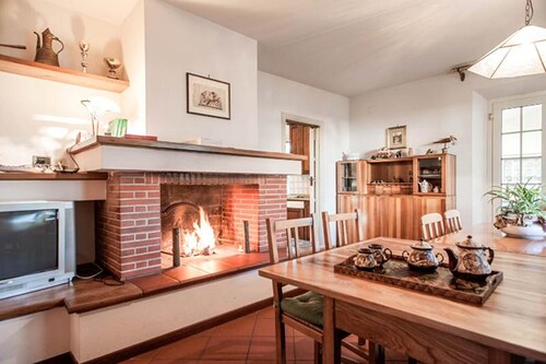 Villa familiale avec piscine et jardin, à 900 m de la vieille ville