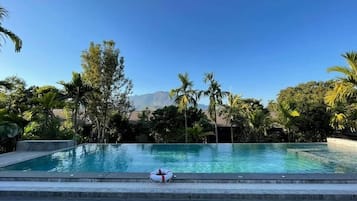 Alberca al aire libre