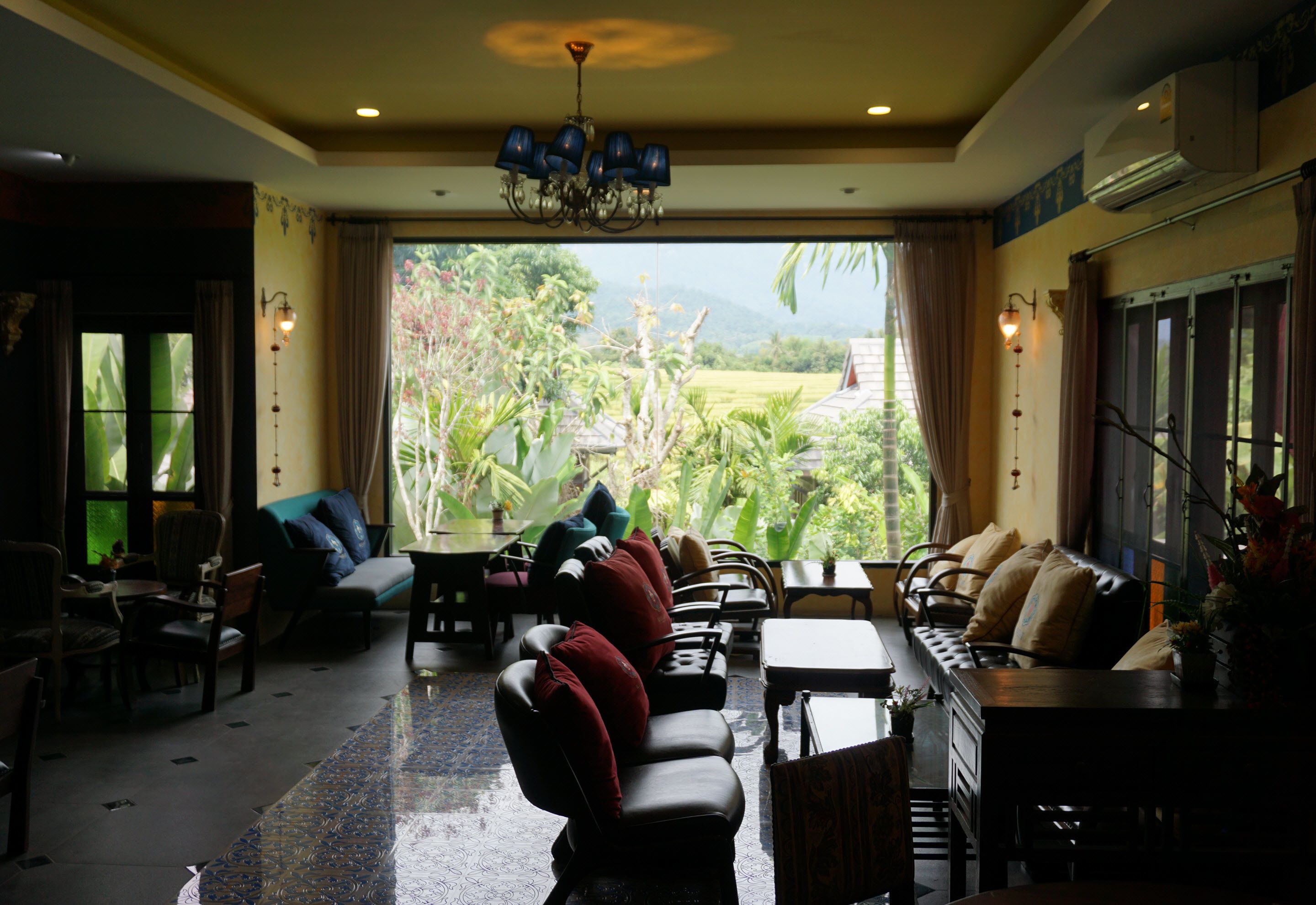 บริเวณนั่งเล่นที่ล็อบบี้