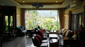 Sala de estar en el lobby