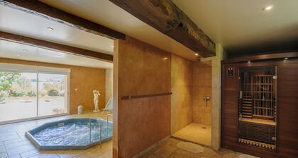 Farmhouse for 15 people, swimming pool, SPA, billiards, air conditioning