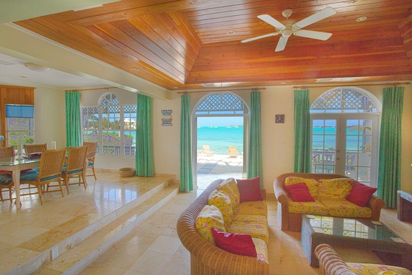 Lounge with amazing beach views. With high speed internet and 65" smart TV.